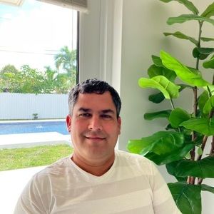 Meet your Posher, Jorge enrique